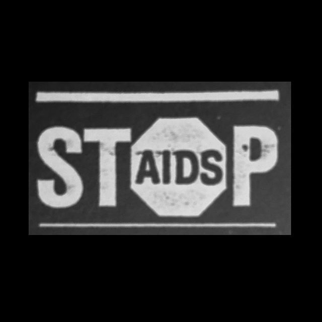 visitinglou's tweet photo. Tiny Lou no. 76 (STOP AIDS)⁣ from @glbt_history Lou Sullivan Papers.
〰〰〰〰⁣⁠
〰〰〰〰⁣⁠⠀
#lousullivan #lgbthistory #aidshistory #whatisrememberedlives #queer #trans #gay #visitinglou https://t.co/t1aq5C5y3c