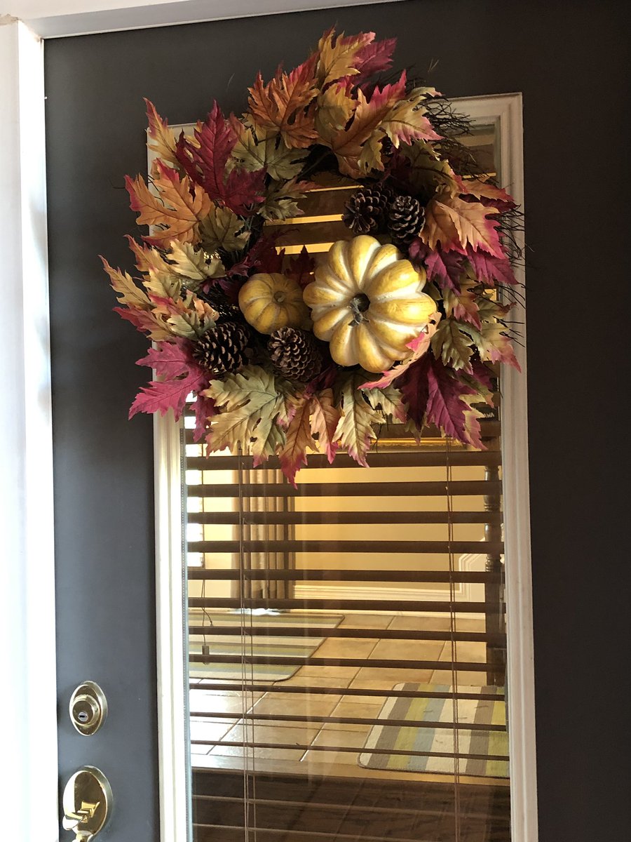 brian_woodland's tweet photo. #PRGoddess brings fall to life at what Is officially our back door, but is actually the door we use almost all the time https://t.co/aBFTVuTihe