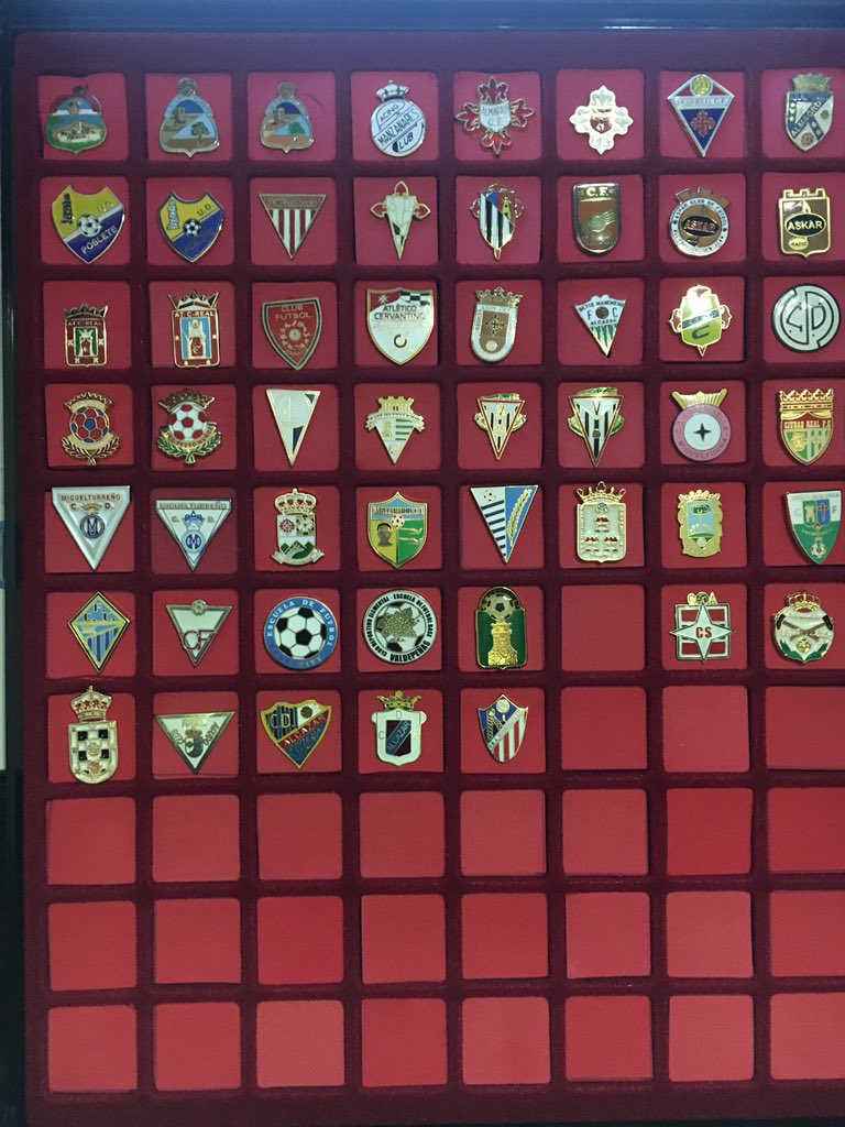 Pinsdefutbol's tweet photo. @Sergiio17dh @Normandiaaa @Burga_on_tour @Futboler4 @RussoBCF @eibarsestaoX @FutbolModestoEs @futbolretroes @LaGuia2B @2aDivisionB @ViveSegunda @LaLiga @LaLigaenDirecto @TerceroBronce Ciudad Real2 https://t.co/48U6T1GQd8