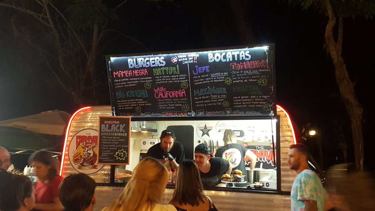 <a href="/TheCarniVan/">TheCarnivanFoodtruck</a> tiene sin duda pasión por las hamburguesas que hace, ingredientes de primera calidad y un sabor impresionante. Si teneis la misma suerte ...no lo dudeis...probad la Black. No bajeis el listón chicos. Fiestas en Poferrada¡