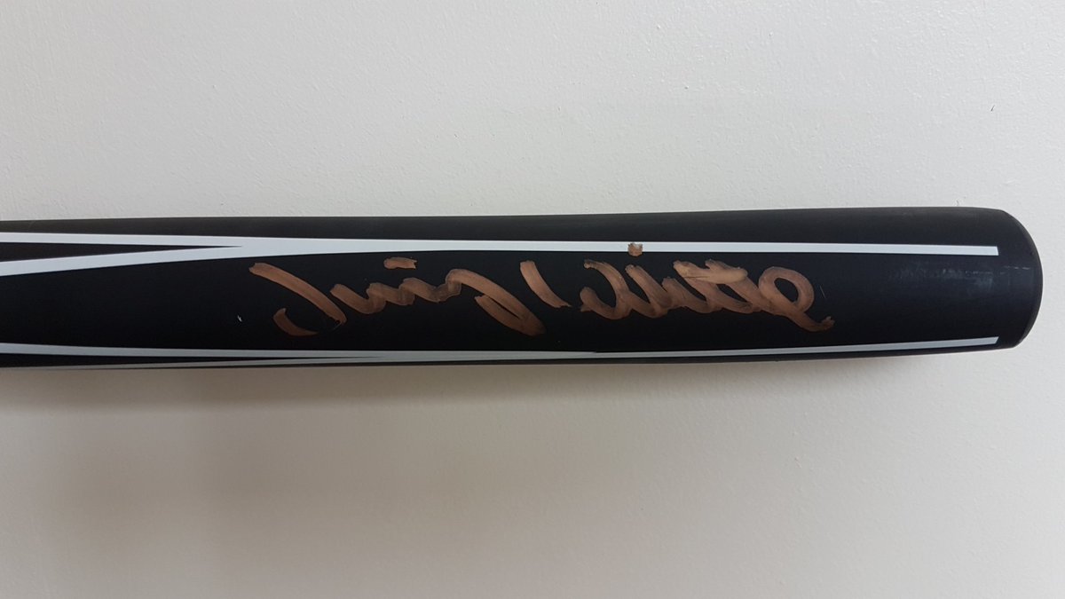 Wee_Oscar's tweet photo. Another great auction prize received today for Friday's #OscarKnoxCup  Snooker cue signed by the GOAT @ronnieo147 @jimmywhite147 &amp; John Virgo. Comes with red ball also signed by Ronnie. Thanks to Ronnie and @Eamonn_Christie for arranging.
*Auction online via @wilsonsauctions 😊 https://t.co/ECzprqFSiK