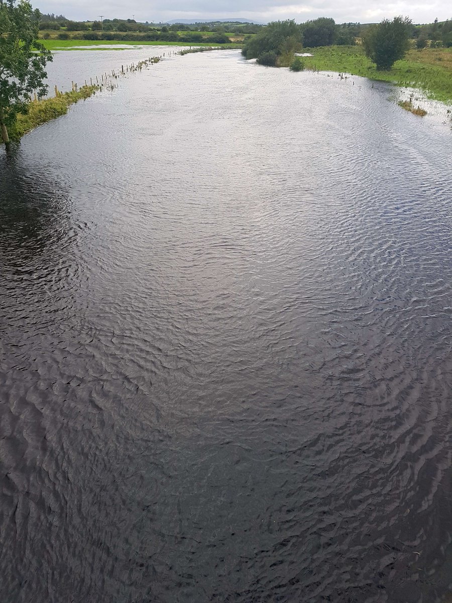 encyonopsis's tweet photo. Manulla River today and 6 weeks ago #SummersOverWhen https://t.co/9o9SgZefM6