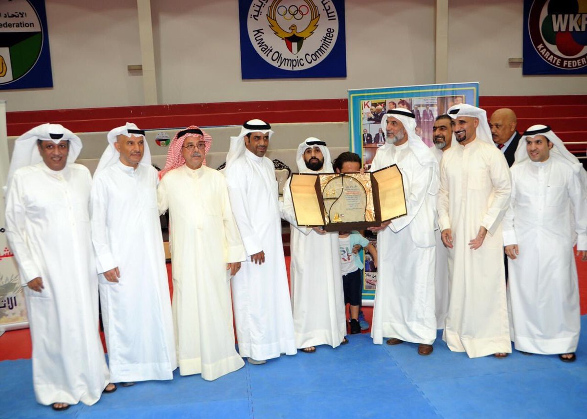 kuwaitkarate's tweet photo. جانب من حفل تكريم رئيس واعضاء مجلس ادارة الاتحاد الكويتي للكراتية للمدير الفني السيد / محمد صادق السلطان https://t.co/tyb7daWgGI