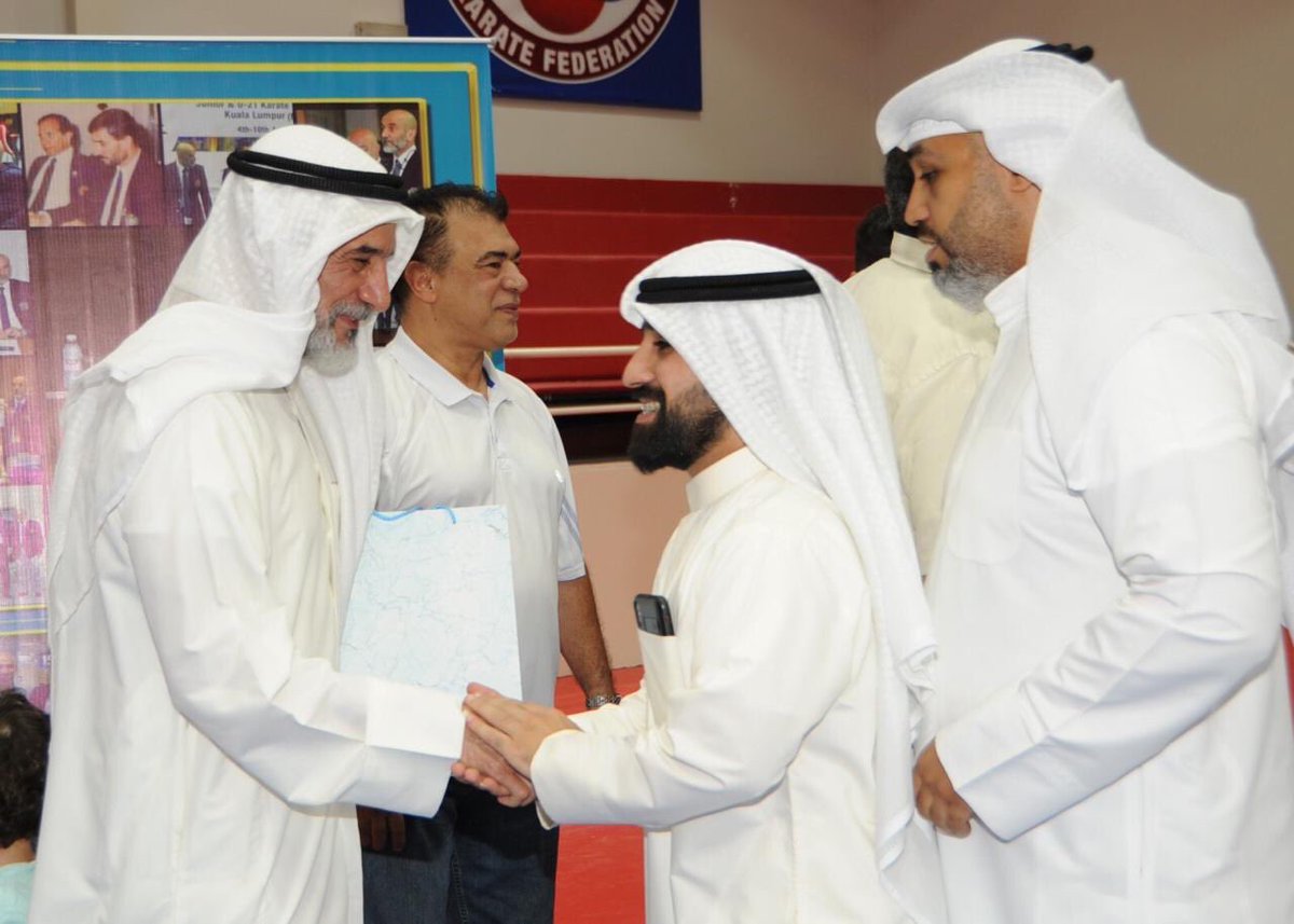 kuwaitkarate's tweet photo. جانب من حفل تكريم رئيس واعضاء مجلس ادارة الاتحاد الكويتي للكراتية للمدير الفني السيد / محمد صادق السلطان https://t.co/tyb7daWgGI