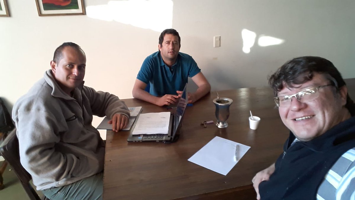 PabloMycak's tweet photo. @mariluleverberg @galarza_renzo Organizando los proximos eventos de Cuidandonos, para nuestra ciudad de Obera, con el aval de nuestra querida Marilu, a seguir brillando https://t.co/crj17eWEOd