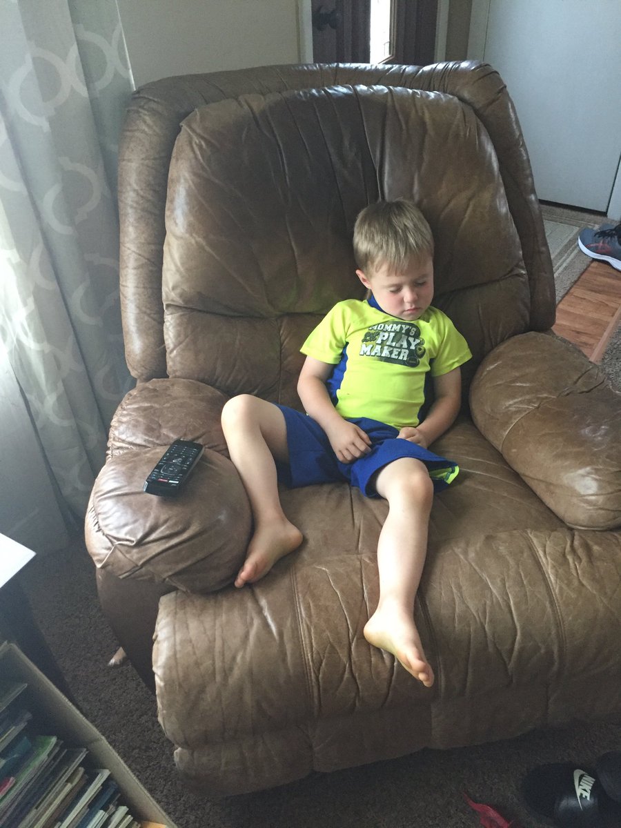 AJHuber30's tweet photo. This guy has Labor Day all figured out😴 https://t.co/EJ9lpVbEKw