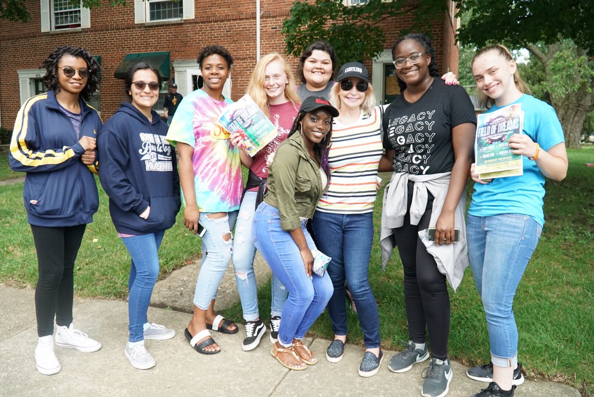 ValorCollege's tweet photo. THIS IS WHAT IT’S ALL ABOUT!
—
We are out canvassing our community and inviting people to our #BlockParty this Saturday!
—
We had the chance to pray for 127 people and 40 of them received Christ into their heart!
—
#ValorOutreach #ValorLife #AllAboutSouls #ReachWeek #LaborDay https://t.co/NxFJeDLs4y