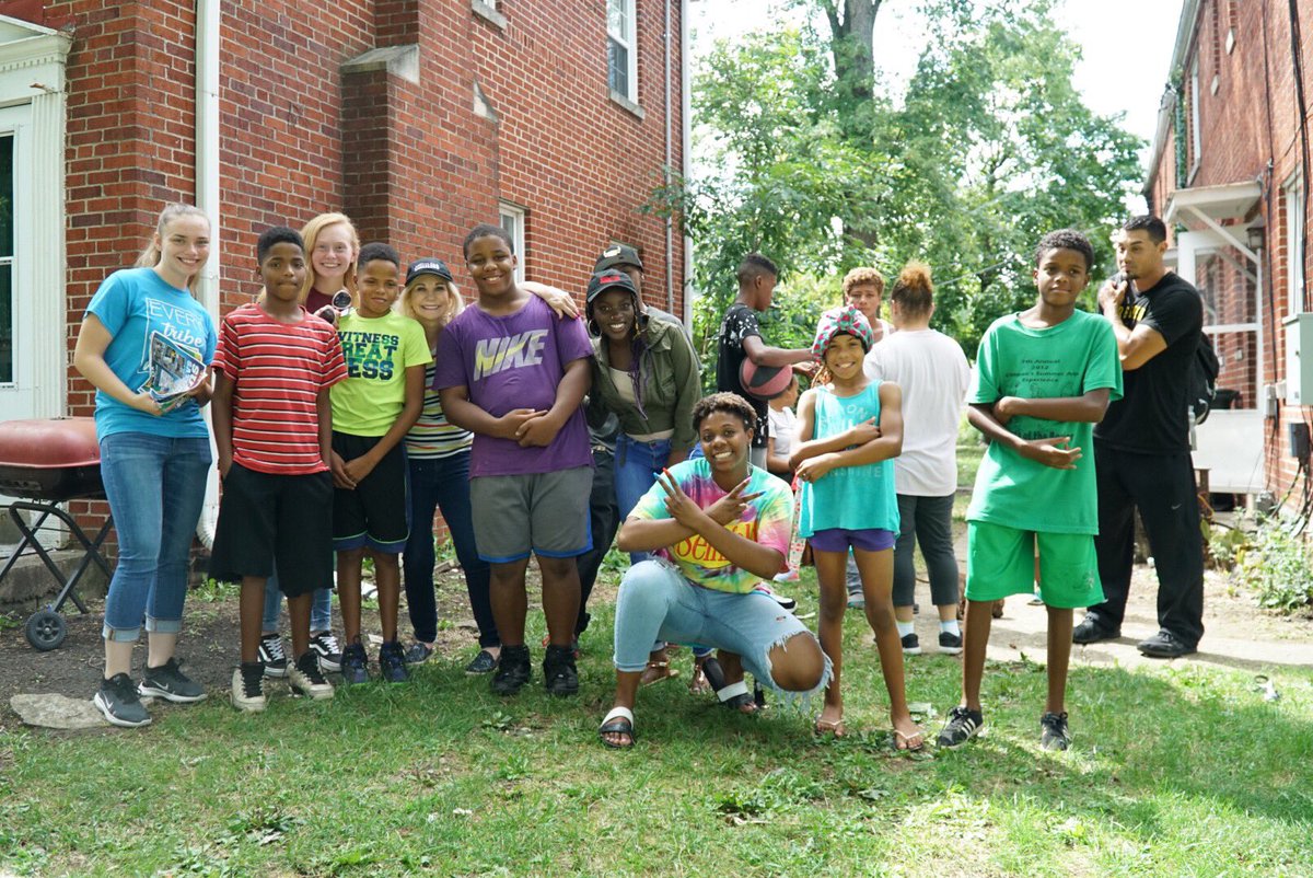 ValorCollege's tweet photo. THIS IS WHAT IT’S ALL ABOUT!
—
We are out canvassing our community and inviting people to our #BlockParty this Saturday!
—
We had the chance to pray for 127 people and 40 of them received Christ into their heart!
—
#ValorOutreach #ValorLife #AllAboutSouls #ReachWeek #LaborDay https://t.co/NxFJeDLs4y