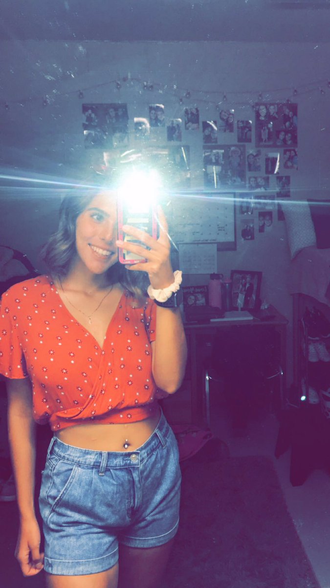 aleianaaa__'s tweet photo. From 160 to 138, all I can say is I’m proud of myself and I am finally confident🤩 https://t.co/3SKSQFDjYL