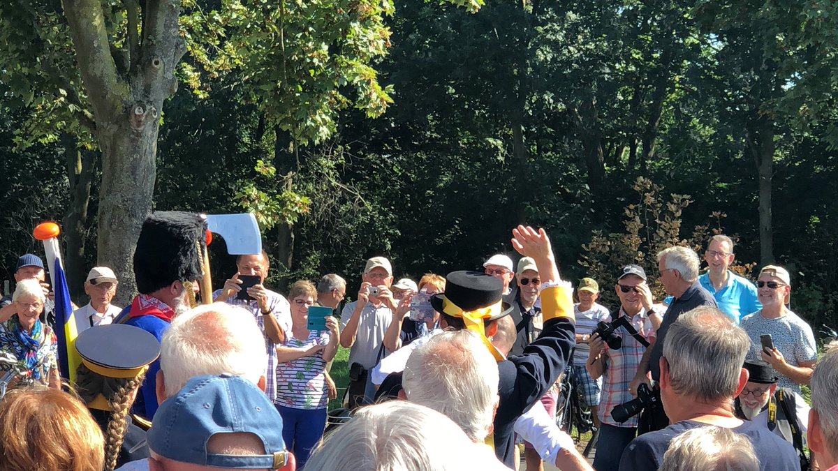 markvisschers's tweet photo. @BLMWegenbouw  @Ducotadvies @StevaconBouw puik stukje werk - kunstwerk om precies te zijn in de @Gemeente_Stein met afwatering van https://t.co/lV6BxxWIk4 https://t.co/Cl9JisQD8q