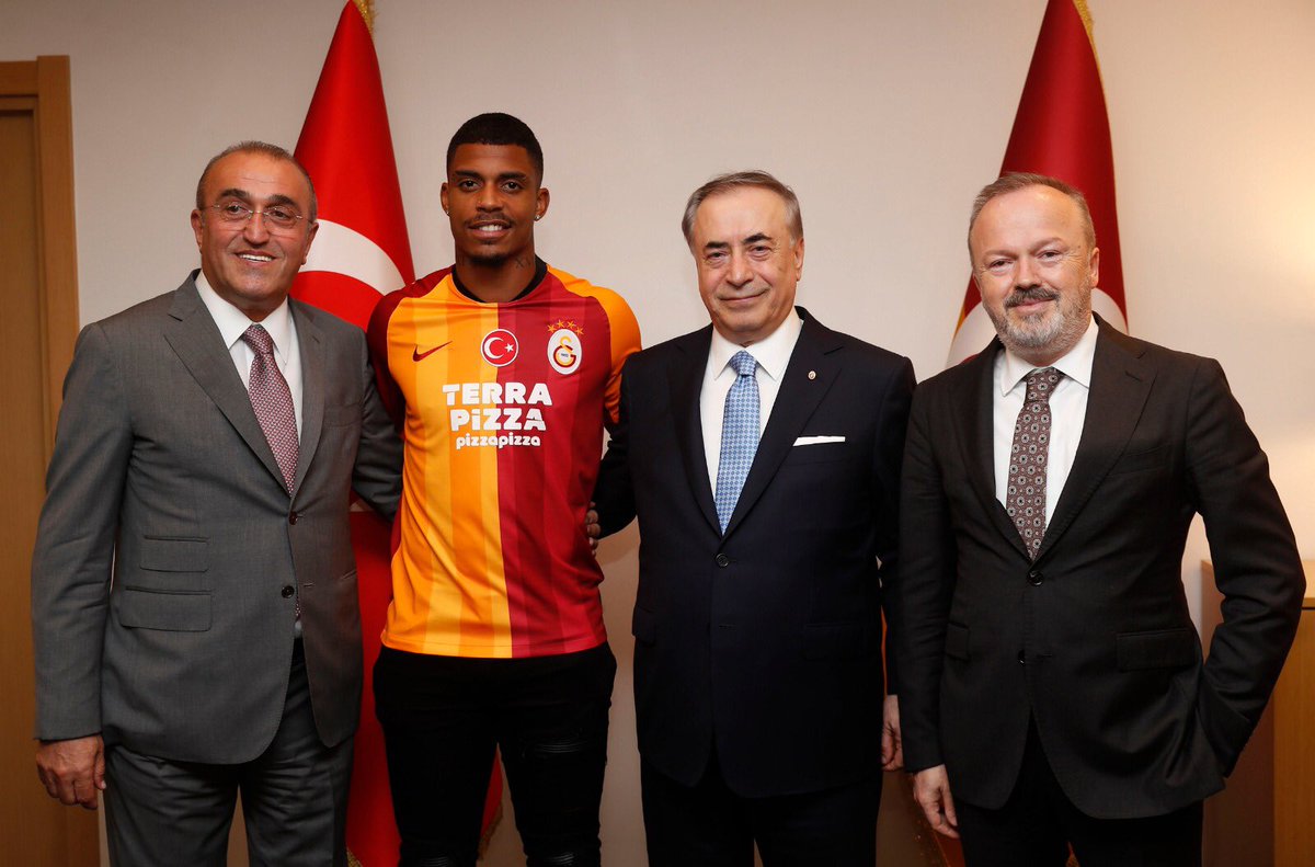 Mario Lemina, Başkanımız Mustafa Cengiz’i makamında ziyaret etti. Ziyaret esnasında İkinci Başkanımız Abdurrahim Albayrak ve Başkan Yardımcımız Yusuf Günay hazır bulundu.

Detaylar 👉 galatasaray.org/haber/futbol/g…