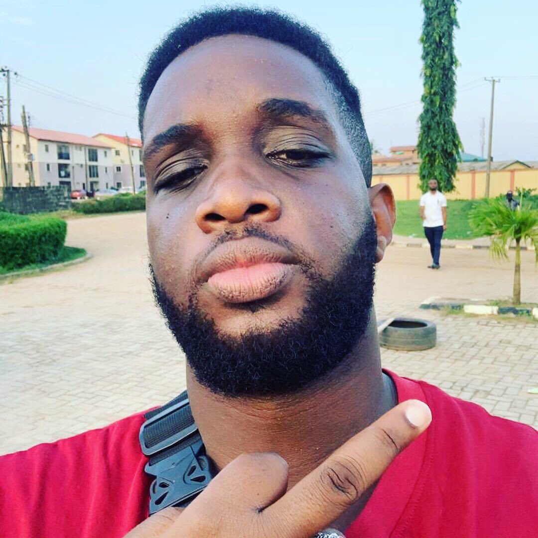 OBADOLZ's tweet photo. @omotaraaaa @SMiTHiE________ @Dhaarmiie @PharmZay Tijani Durodola aka Tj money ps :I actually donโt have money! Networth? InGodWETrust #wereyinit https://t.co/ewIBUB0HsA