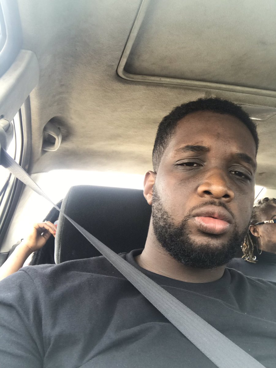 OBADOLZ's tweet photo. @omotaraaaa @SMiTHiE________ @Dhaarmiie @PharmZay Tijani Durodola aka Tj money ps :I actually donโt have money! Networth? InGodWETrust #wereyinit https://t.co/ewIBUB0HsA