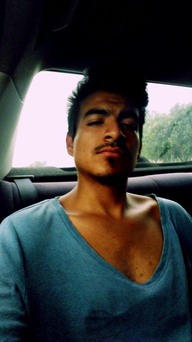 Arena_Morena_'s tweet photo. En qué tipo de #gay me pondrían ustedes?
Me ha llamado la atención que algunos creen que soy chakl o morro mamila...xD #mestizo #latinBoy #mexicano #twink #serOnoSerchakl #breedme #POZ #cumdump #cumslut #putito #putita #barebakero #apelo https://t.co/5ye7EjdYbU