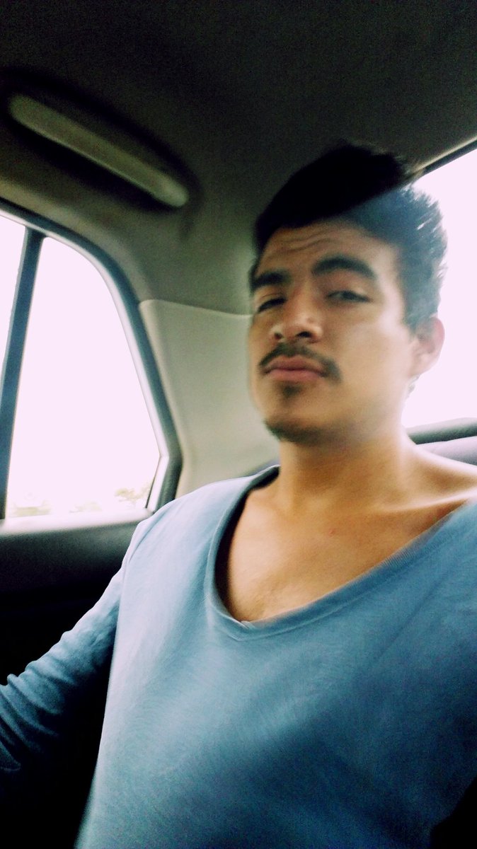 Arena_Morena_'s tweet photo. En qué tipo de #gay me pondrían ustedes?
Me ha llamado la atención que algunos creen que soy chakl o morro mamila...xD #mestizo #latinBoy #mexicano #twink #serOnoSerchakl #breedme #POZ #cumdump #cumslut #putito #putita #barebakero #apelo https://t.co/5ye7EjdYbU