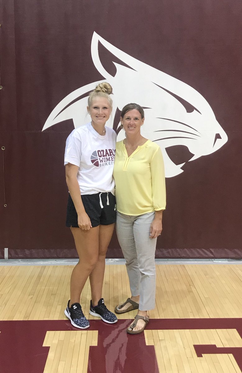 Mayes5Katie's tweet photo. I’m super excited to announce that I will be furthering my academic and athletic basketball career at College of the Ozarks. I want to thank my family, friends, and coaches for all they have done for me. Thank you Coach Mullis for this opportunity! @CofOLadyCats @OHSLadyTigers https://t.co/JdLQizDTtT
