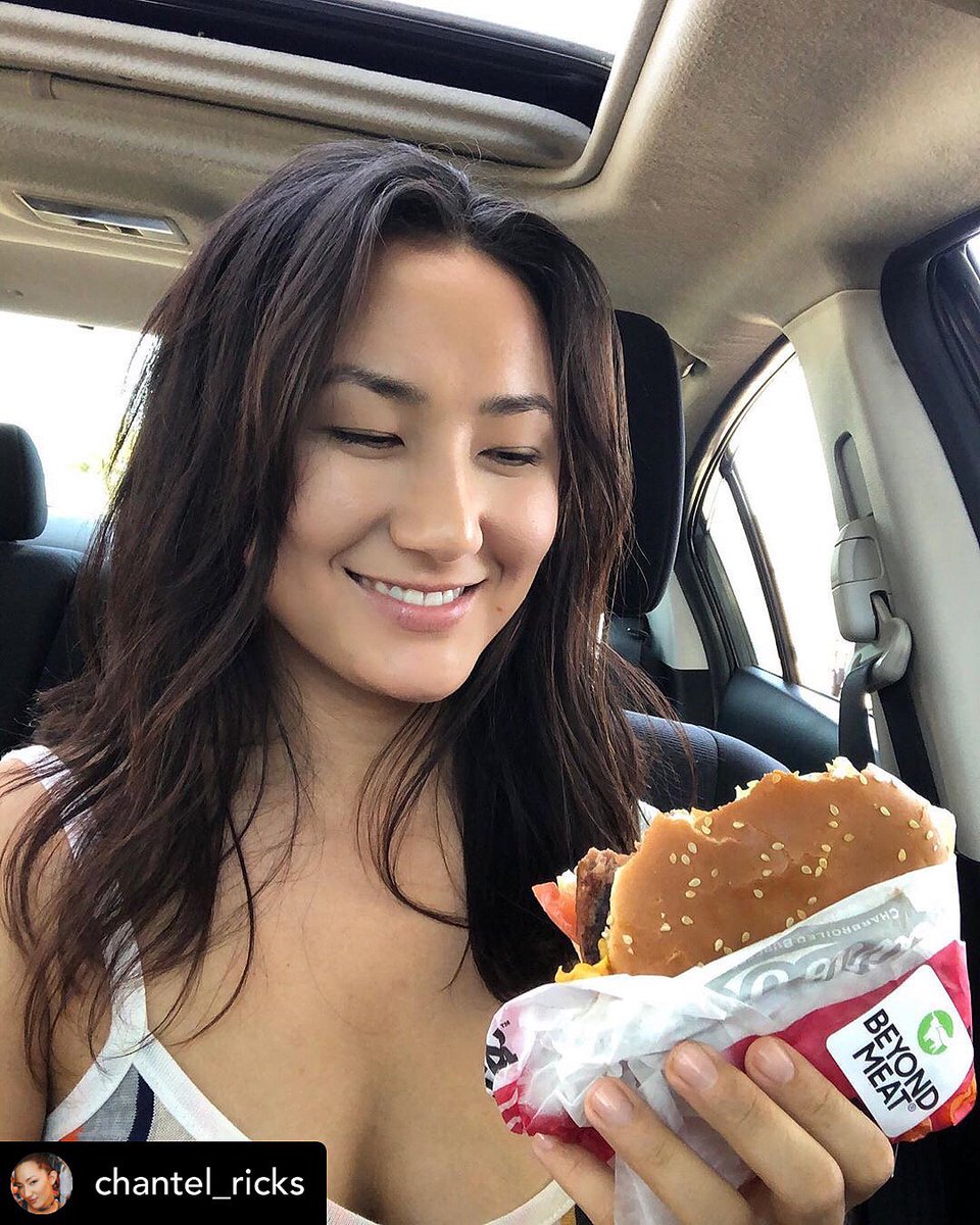 CarlsJrCA's tweet photo. Sorry I was late. Something came up at “work”. #NotLateJustBetter #FlavouredByFire https://t.co/RhkaP2i62v