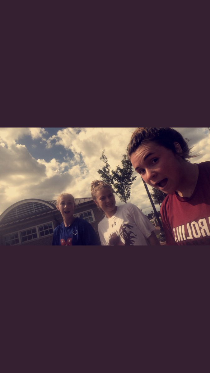 caydra27's tweet photo. had a great time at USC for d1 camp yesterday. go cocks!! @scsbcoach_bev @SBCoachNavi @KaelaJackson30 https://t.co/QvXjBJGlqX