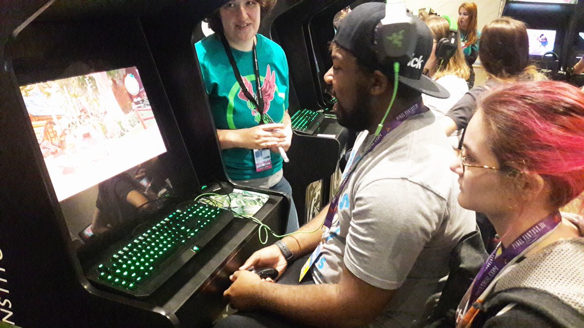 We wanna give a shoutout to @SickCritic for coming out to play some games at the #DigiPenArcade🌺!

#PAXWest2019
#PAXWest!