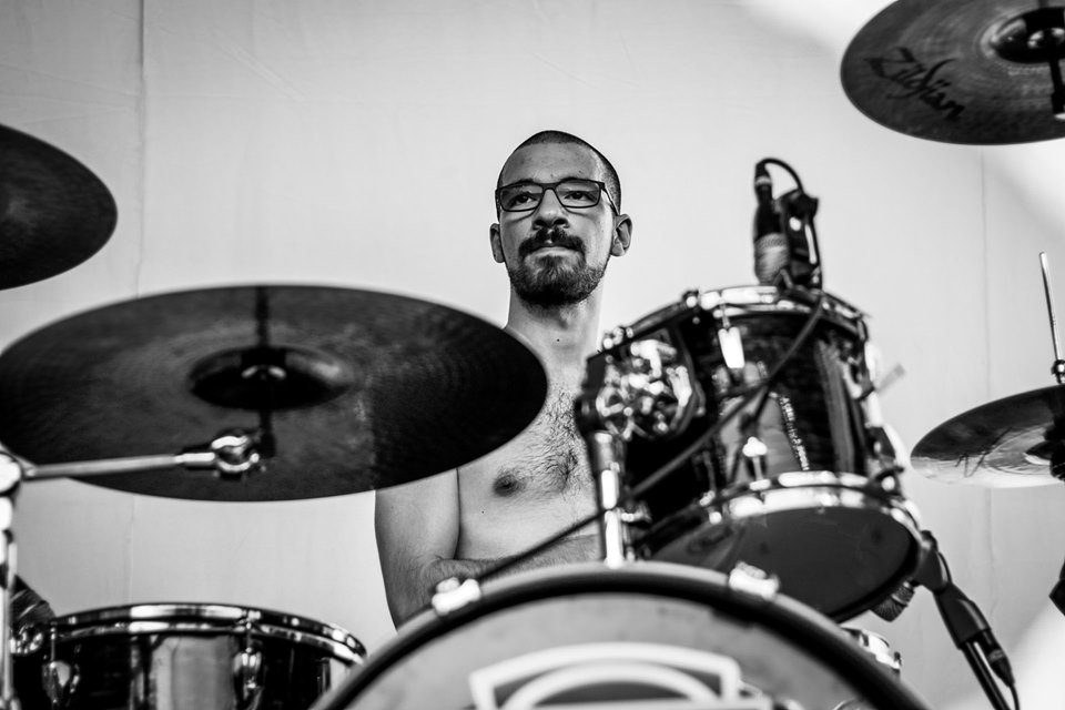 rua_royal's tweet photo. Some fun #pics made by Pixel Master Studio @RockFestAiciSeverin ! Global warming made us #hot 😀
At least the guys 😎
#soundcheck
#RUA #music #concert #rockfest #poprock #towarm #fun #happiness #love #peace #TranscendentLove #thesecondalbumontheway #ThisweekHorezu #RO #Severin https://t.co/U7Tg40dUuH