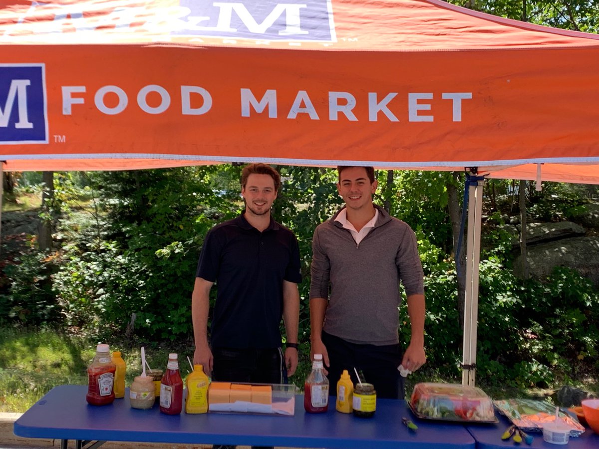 Great Athletic BBQ tonight served by M&amp;M’s tonight. Special thank you to all our guest speakers and a special thank you to Officer Jim Kilroy from the North Bay Police Service and his informative message to our student athletes.