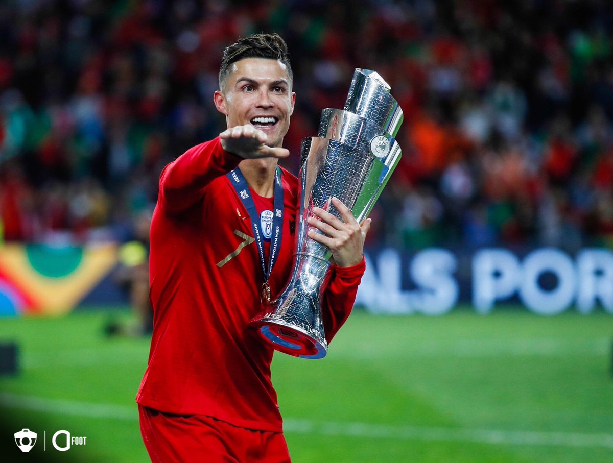 ActuFoot_'s tweet photo. 🔴 OFFICIEL ! Cristiano Ronaldo est élu footballeur portugais de l'année ! 🥇🇵🇹 https://t.co/3dnuBcC7b5