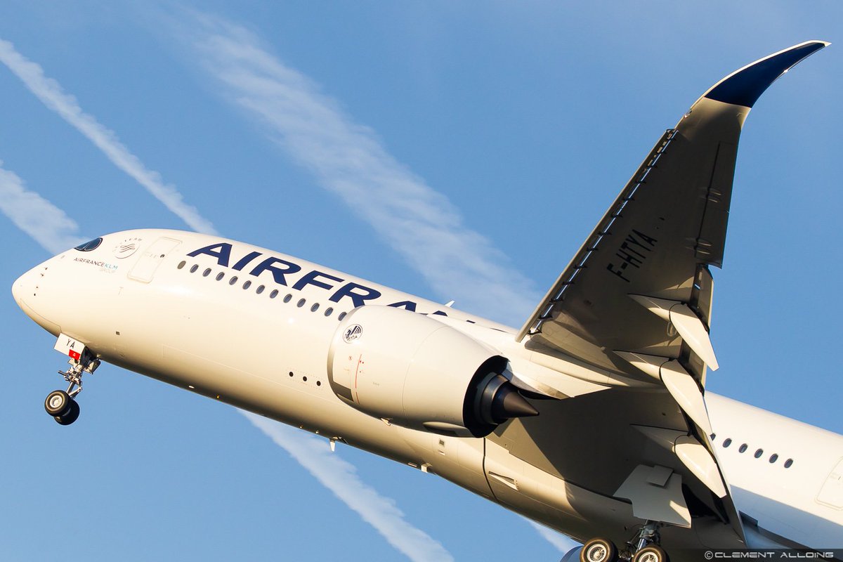 CAlloing's tweet photo. Just back from her second test flight on an amazing light ! First #Airbus #A350 for #AirFrance #FHTYA after performing photos/videos flight ! #avgeeks #avgeek #Toulouse @AFnewsroom https://t.co/VkFvMcgwou