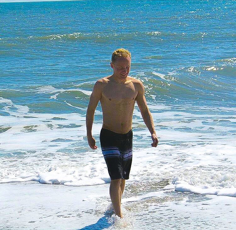 jaxkaster's tweet photo. Charleston, South Carolina 2018βοΈ@MusicJaxons @ComicsJaxons #Charleston #SouthCarolina #SpringBreak #LaborDay #FortSumter #IsleofPalms #Atlantic #AtlanticOcean #Ocean #NewProfilePic #littleThrowback #throwback #senioryear #HurricaneDorian #mondaythoughts https://t.co/0Mef6eJrme