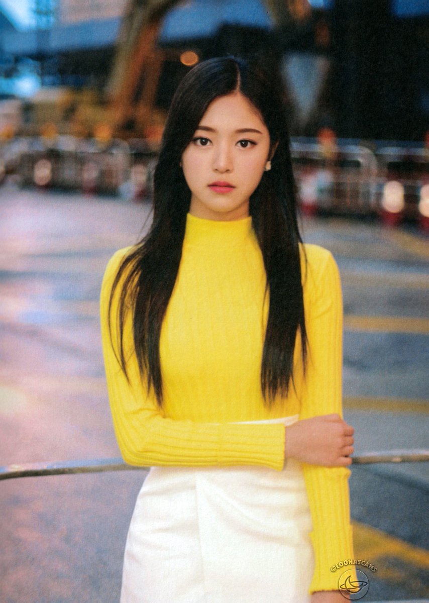 ◇ LOOΠΔ 1/3 ◇ » Love & Live Hyunjin «