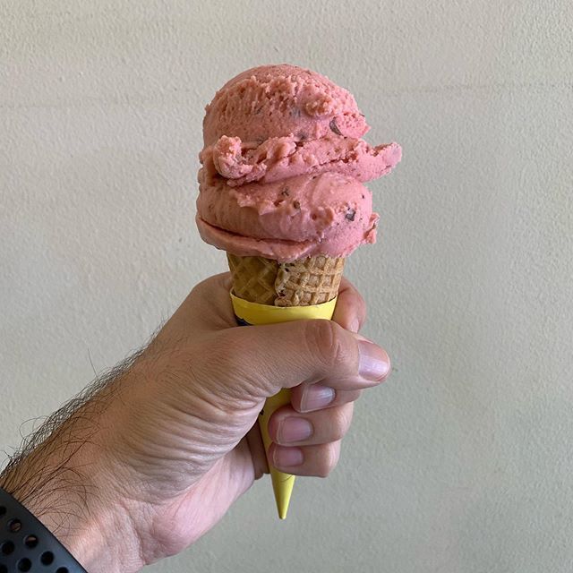 JamesOrsatti's tweet photo. Fig &amp; Mezcal ice cream 🍦 https://t.co/gPyaRhhL1C https://t.co/DGJybVhxxZ
