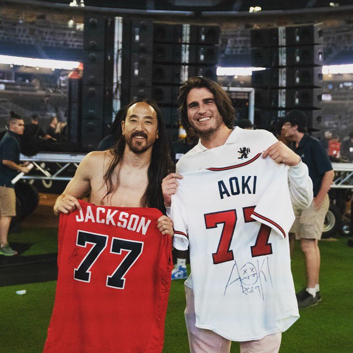Luke Jackson on X: Great show great number and even better person!  Appreciate the time @steveaoki  / X