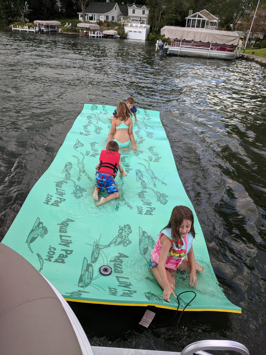 EllermanLindsay's tweet photo. Labor day with the family @LakeLauderdale. #Blessed #Ellerman2019 😁🤗🐟🚤🎣 https://t.co/qAQslXCQki