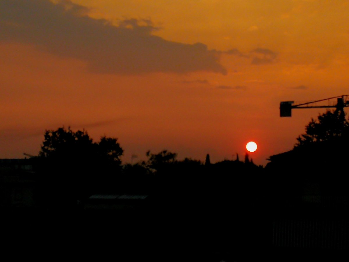 Todat the #sunset is wearing pastel shades #500pxrtg #tramonto #bestsunsetphoto #StormHour #SunsetTrip #sunsets #sunset_pics @NicoEsp72 @gjfotos @MarionSpekker @SnapYourWorld @AndreassenLena @FloridianCreat1 @kallac_carta @lucarallo