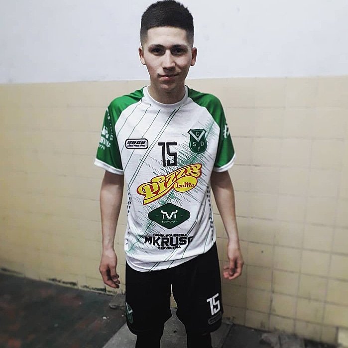 De anoche estrenando camiseta , victoria y golsito ⚽️ 🇳🇬 💚