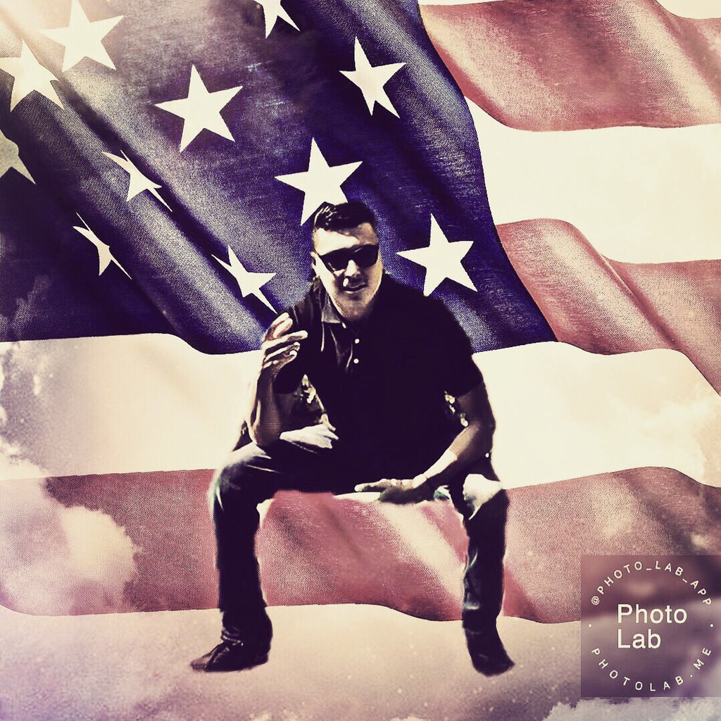 dj_mixmaker's tweet photo. Happy Labor Day 🇺🇸
#photolab #photo #portraits #instagram #portrait #art #selfie #it #app #lab #selfportraits #potretti #monsters #horror #merihirvi #selfportraitsz #selfportrait #muotokuva #graphic #issuli #popart #photography #photoshop #faceapp #ig #merenneidot #merenneito https://t.co/1vCslcuFmO