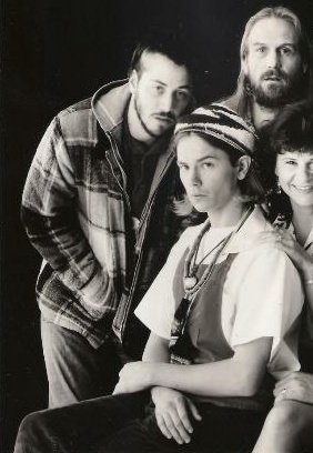 phoenixsgallery's tweet photo. “Keany, he’s a sweetheart. People don’t understand him. He’s on this earth, he’s a together guy. He’ll rule the world- very smart, indigenous, and very productive." – River Phoenix on his best friend Keanu

Happy Birthday, Keanu Reeves! 🎉 https://t.co/AmpjANsQ5d