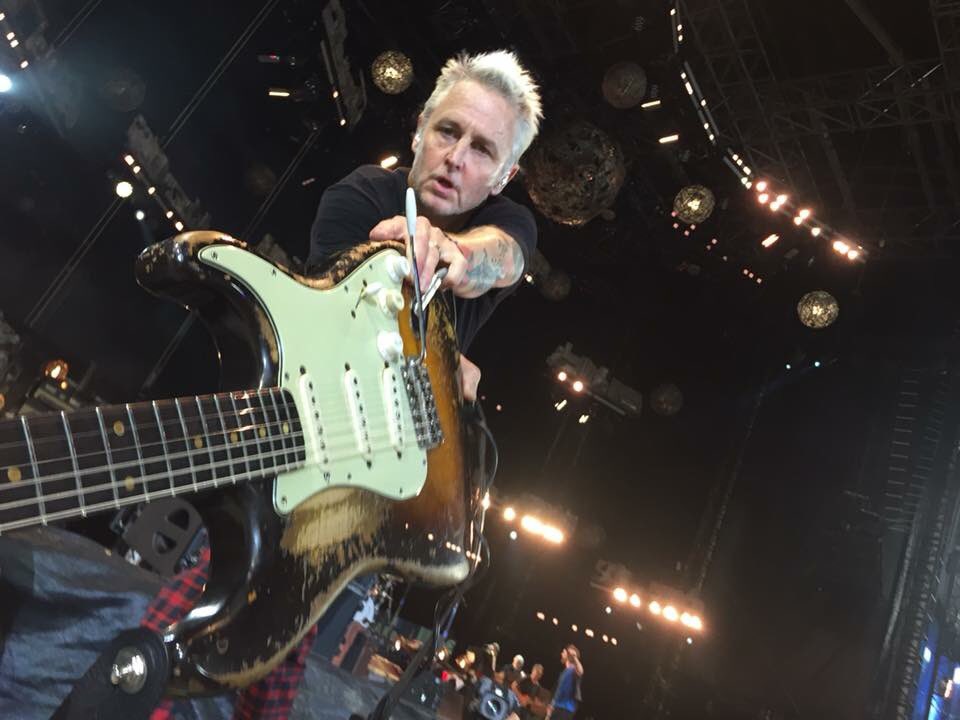 MaggsEMary's tweet photo. @MikeMcCreadyPJ this happened a year ago. Thank you for allowing my husband and I to share in this beautiful moment. #PearlJam #fenway12018 #mikemccreadypj https://t.co/AO8dLrCLyY