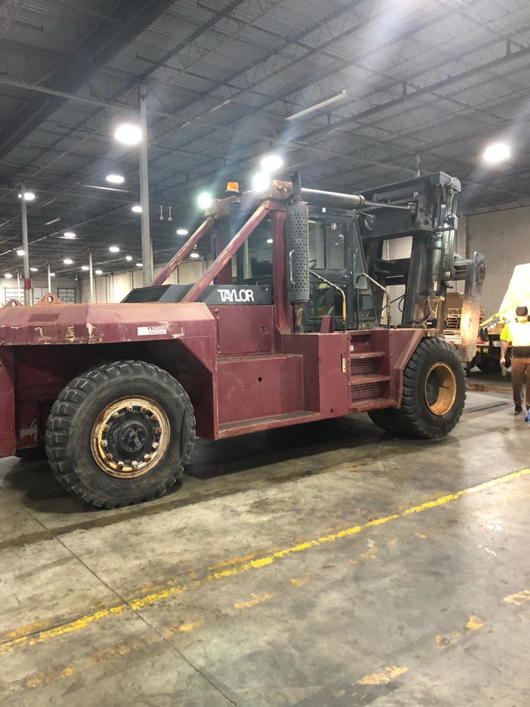 NFWarehouseFTZ's tweet photo. Hurricane Dorian Project Cargo transfers from @JAXPORT to our facility. 75 X 45,000 lb gearboxes out of @horizonterminal in 1.5 days. https://t.co/Vf75QAjOZ4