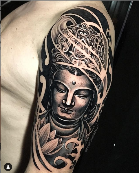 já não vejo a hora de ir marcar mais esta!
 Realmente o que dizem é verdade uma tatuagem nunca vem só!