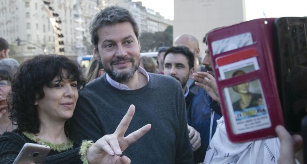 El rojo de Lammens: Desde las PASO, acumuló $74,5 millones en 77 cheques rechazados de San Lorenzo. La nota de <a href="/SeifertDaniel/">Daniel Seifert</a> en #BORDER 💸💸  borderperiodismo.com/2019/09/02/el-…