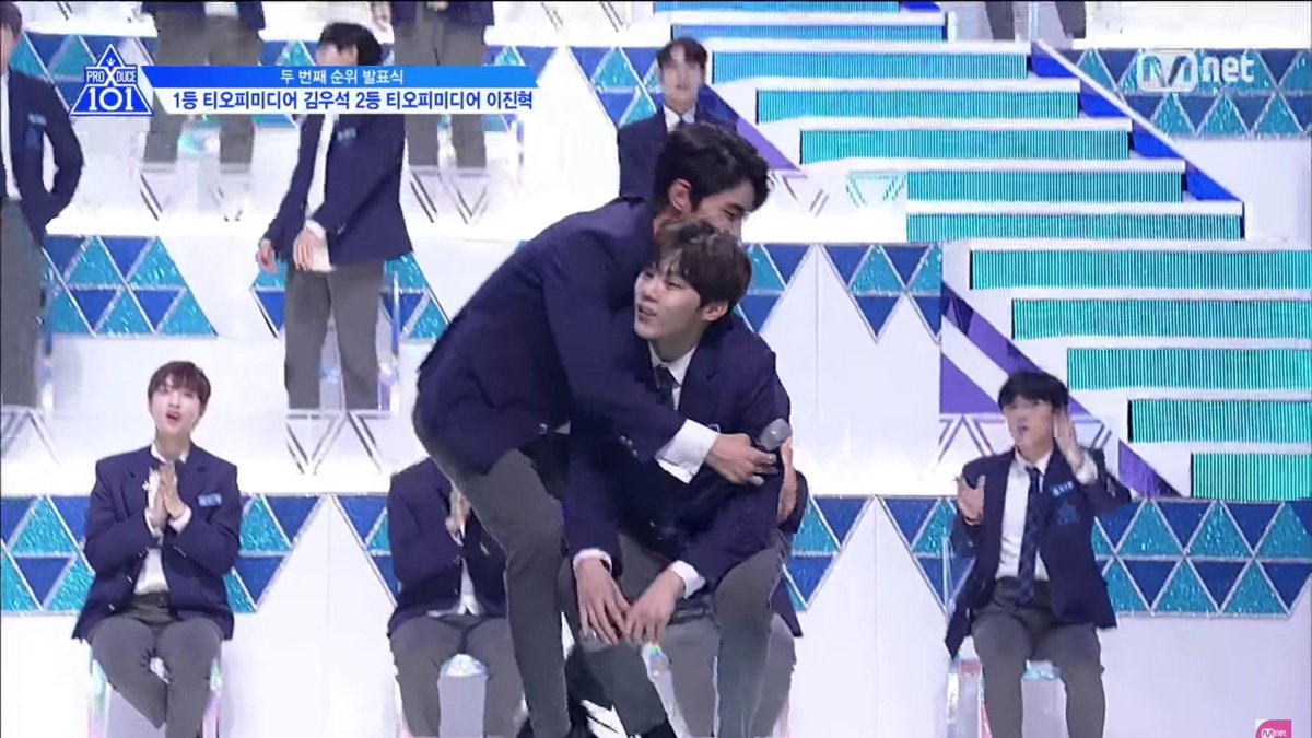 Anyways, Jinhyuk managed to pull off the performance, and in the end he got the well deserved 200K benefit votes because he understandably stood out from the rest of his team. This helped him jump from rank 25 to rank 2 (with the only person beating him being Wooseok...)
