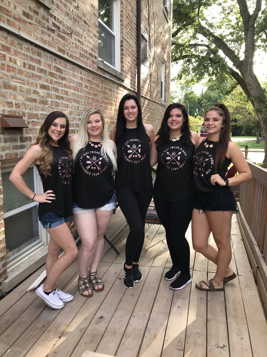 Flowerchild0308's tweet photo. Chicago Mems with my Favs ♥️

#chicago #friendcation #carlasfanclub #ilyasm https://t.co/599CwN6gE3