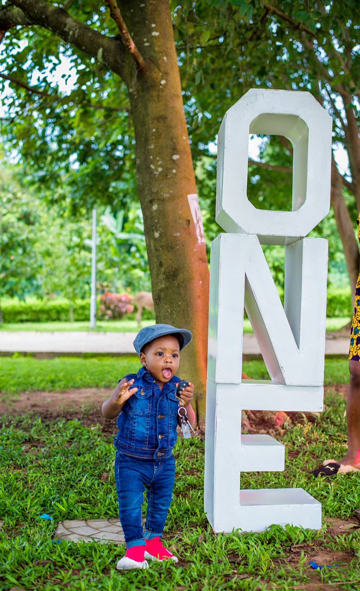 classy_kim0's tweet photo. It's my son's first birthday oya you all should say a birthday prayer for him #teammike #BBNaija #myfirstbirthday https://t.co/nGdqP5fKkF