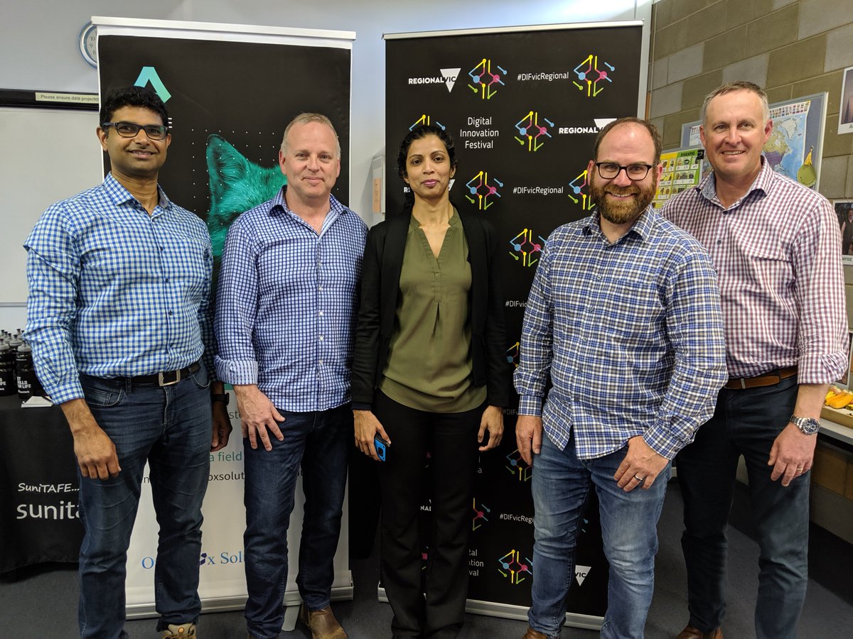 wes_ward's tweet photo. Privileged to speak at the #DIFvic #agtech event in Swan Hill on Friday.  My topic was #winefraud and moving away from commoditisation.  Fellow speakers with robotic solutions and feral animal solutions using #AI 

Congrats to @MalleeRising / Paul Dillon for making it become real https://t.co/TKKQeKubfR