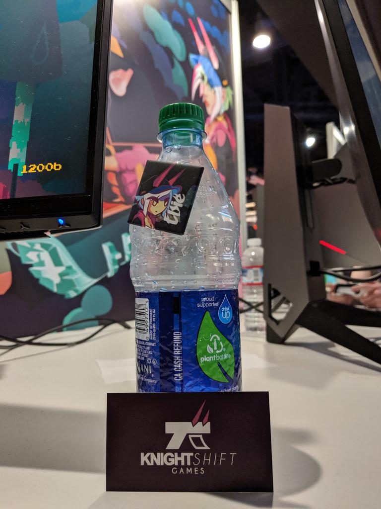 MaxIsNotADog's tweet image. After 4 days at #PAXWest we are exhausted, but ecstatic that we got to show the game to so many cool people! @KnightShiftTeam