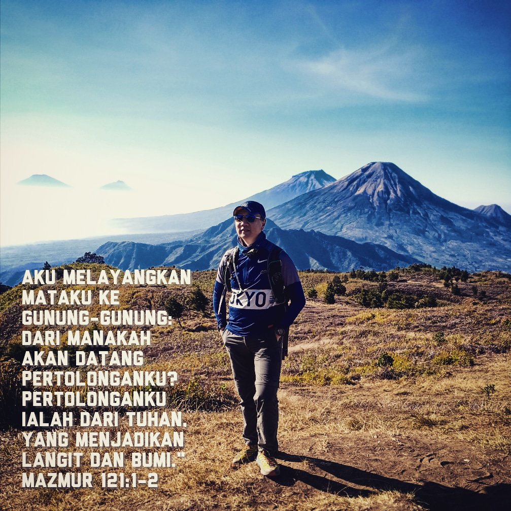 milbudiyanto's tweet photo. Jangan mengandalkan hartamu atau koneksimu. Andalkan Tuhan karena pertolongan hanya datang dari Tuhan.
.
#MBquotes #pursuingGLORY #dailyquotes #qotd #quotes #wisdom #hikmah #prayer #dailybread #dailydevotion #saatteduh #maribacaalkitab #dilarangmalas https://t.co/uREuT1zHcu