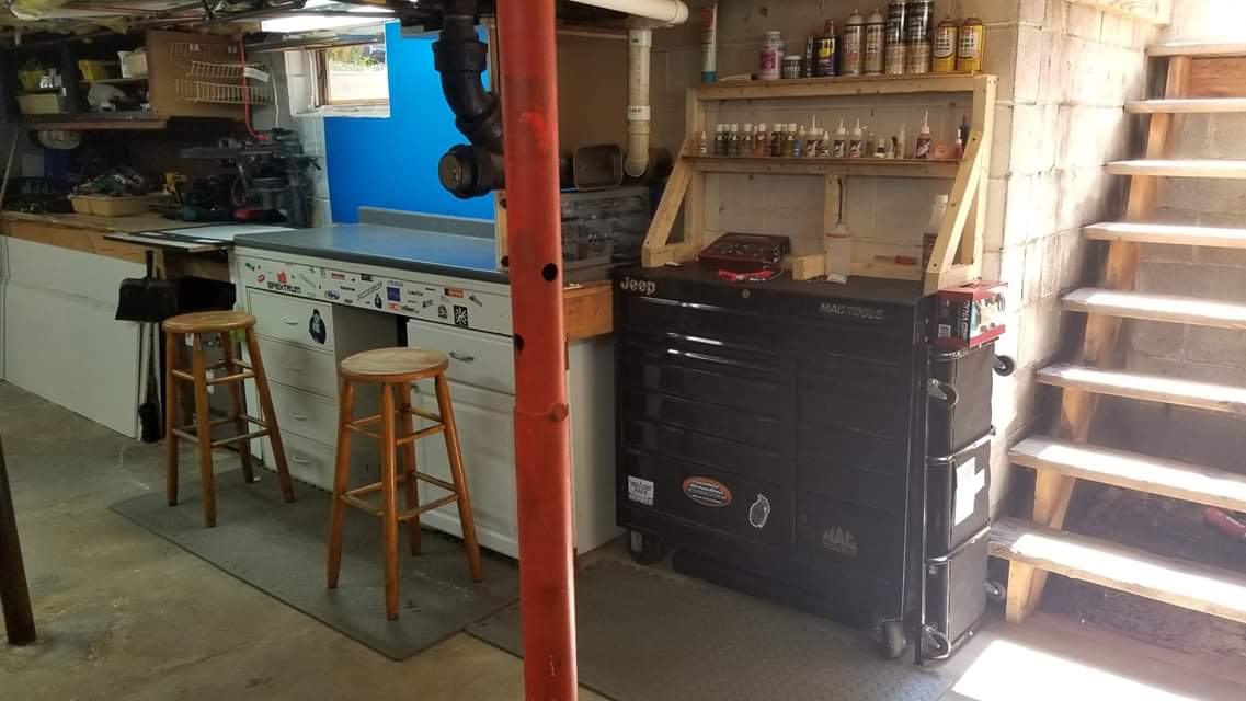 RCOverloadYT's tweet image. Some before and after photos of the studio/workshop. Finally looks clean and organized. 
#rcoverload #youtuber #studio #workshop #videos #rccar #rctruck #builtnotbought