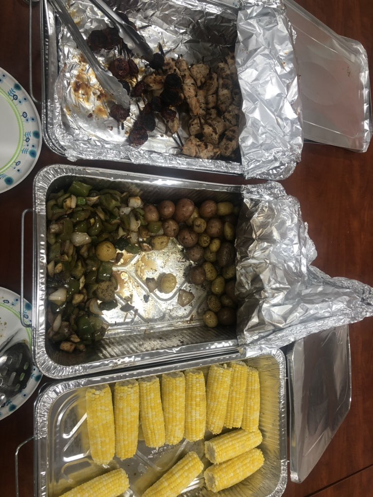 dld780's tweet photo. Home cooked food for our hard working night crew #thanksforallyoudo #HD728 #LaborDay2019 @HouseholderTom @shancock83 https://t.co/ePpQRUvISs