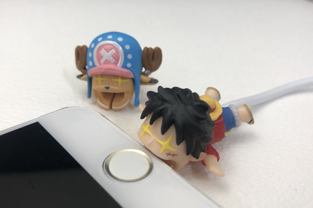 バンダイkiwamono通信 目がキラキラ ケーブルバイト ワンピース にルフィとチョッパーの 目がキラキラバージョンが ケーブルの断線予防に Iphoneをガブッ 詳しくはコチラ T Co Yukzk58fyd Kiwamono通信 T Co 1fk7bmgjrh