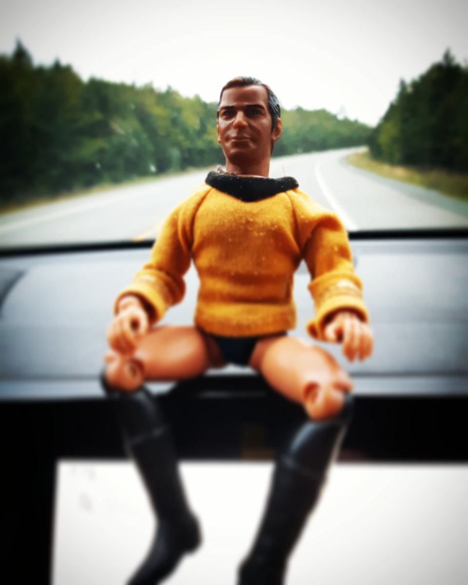 KirkPantless's tweet photo. Testing the shuttle out for an ice cream run. https://t.co/wExzUoxAfM